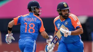    IND vs SL: കോലിയെക്കാള്‍ മികച്ചവന്‍ രോഹിത്! ഇന്‍സമാമിനെപ്പോലെ; പ്രശംസിച്ച് പാക് പേസര്‍