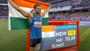    Paralympics: പാരാലിംപിക്‌സിന് കൊടിയിറക്കം, ചരിത്ര മെഡല്‍ നേട്ടത്തില്‍ ഇന്ത്യ; വമ്പന്‍ റെക്കോഡ്