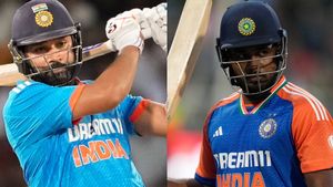    Champions Trophy: ടീം പ്രഖ്യാപനം നാളെ, രോഹിത് ശര്‍മ നയിക്കും; സഞ്ജുവും റിഷഭും പുറത്താവും?