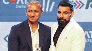   Champions Trophy: ഷമിയും ജയ്‌സ്വാളും വേണ്ട, ഗില്‍-രോഹിത് ഓപ്പണിങ്; ഇന്ത്യന്‍ 11നുമായി ബംഗാര്‍