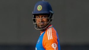   IND vs ENG: സഞ്ജു ചെന്നൈയില്‍ മിന്നിക്കുമോ? ഡെക്കാവാതിരുന്നാല്‍ ഭാഗ്യം! കാരണമുണ്ട്