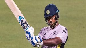    IND vs ENG: ആര്‍ച്ചറിന്റെ തന്ത്രം ഇനി നടക്കില്ല! സഞ്ജുവിന്റെ കിടിലന്‍ പരിശീലനം; സെഞ്ച്വറി നേടുമോ?