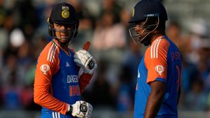   IND vs ENG: ടി20യില്‍ ഇന്ത്യ മിന്നിക്കുന്നു, കരുത്താവുന്നത് എന്തൊക്കെ? ഈ മൂന്ന് കാര്യങ്ങള്‍