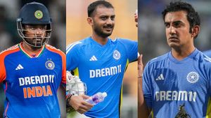   IND vs ENG: ഇതെന്ത് ന്യായം, സഞ്ജു ആ റോളില്‍ ഏറ്റവും യോഗ്യന്‍! ടീമിലെടുത്തിട്ടും വിമര്‍ശനം