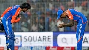    IND vs ENG: സഞ്ജു കഷ്ടിച്ച് രക്ഷപെട്ടു, ഡെക്കായി തിലകും സൂര്യയും! നാണംകെട്ട റെക്കോഡില്‍