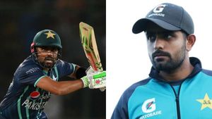 ഇന്ത്യ vs പാക്: സ്വപ്‌നനേട്ടം മറികടന്ന് ബാബർ അസം, അതും ഇന്ത്യക്കെതിരെ; കളിച്ചത് വെറും 4 ടൂർണമെന്റുകൾ 