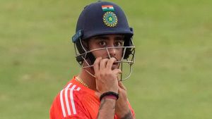    IND vs ENG: ഇഷാനെ ഇന്ത്യ മാറ്റിനിര്‍ത്തരുത്, ടി20 ടീമിലേക്ക് തിരിച്ചുവിളിക്കണം; കാരണങ്ങളിതാ