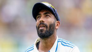   Champions Trophy: ബുംറയെ വിശ്വസിക്കാനാവില്ല! പ്രധാന ടൂര്‍ണമെന്റുകളില്‍ മുങ്ങും; ഇത് മൂന്നാം തവണ