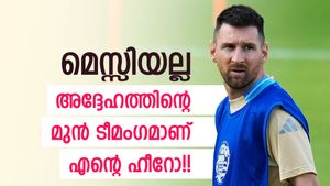 മെസ്സിയുടെ ആ ടീമംഗത്തെപ്പോലെയാവണം!! എന്തൊരു പ്ലെയര്‍, വെളിപ്പെടുത്തി ബാഴ്‌സ യുവതാരം
