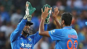    Champions Trophy: ധോണിയുടെ മാജിക്ക്, ഞാന്‍ പോലും അത്ഭുതപ്പെട്ടു; തുറന്ന് പറഞ്ഞ് അശ്വിന്‍