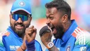    ബുംറക്കും സഹീറിനുമില്ല, പാകിസ്താനെതിരേ ചരിത്ര റെക്കോഡിട്ട് ഹര്‍ദിക്; മറ്റാര്‍ക്കുമില്ലാത്ത നേട്ടം
