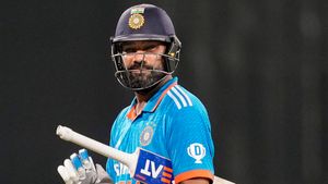   IND vs ENG: 7 പന്തില്‍ 2, രോഹിത് വീണ്ടും ഫ്‌ളോപ്പ്! ഇനിയും തുടരരുത്; രൂക്ഷ വിമര്‍ശനം