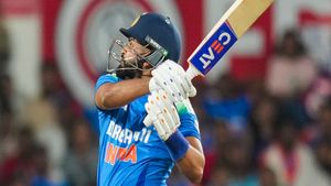    IND vs ENG: 'അയ്യര്' ഷോ, ടി20 മോഡല്‍ വെടിക്കെട്ട്; തിരിച്ചുവരവില്‍ മിന്നിച്ച് ശ്രേയസ്