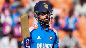    IND vs ENG: കോലിയെ കടത്തിവെട്ടി ശ്രേയസ്, സച്ചിനും മുകളില്‍! വമ്പന്‍ റെക്കോഡ്