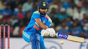  IND vs ENG: അമ്പമ്പോ ശ്രേയസ്, മറ്റാര്‍ക്കുമില്ലാത്ത ലോക റെക്കോഡ്! മടങ്ങിവരവില്‍ മിന്നിച്ചു