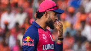   IPL 2025: മണ്ടത്തരങ്ങളുടെ ഘോഷയാത്ര, പരാഗിനെ പുറത്താക്കൂ! രാജസ്ഥാന്‍ ഫാന്‍സ് കട്ടകലിപ്പില്‍