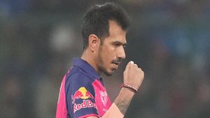    IPL 2025: രോഹിത്തും കോലിയുമല്ല, പന്തെറിയാന്‍ പ്രയാസം അവര്‍ക്കെതിരേ; വെളിപ്പെടുത്തി ചഹാല്‍