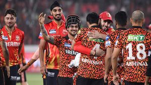   IPL 2025: പഞ്ചാബ്-ഹൈദരാബാദ് മത്സരം തിരക്കഥ! തെളിവ് ഇതാ; ചൂണ്ടിക്കാട്ടി ആരാധകര്‍