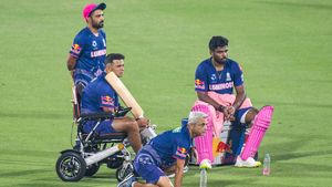 IPL 2025: ഗംഭീറിനെ കോപ്പിയടിച്ച് ദ്രാവിഡ്!! വന്‍ മണ്ടത്തരം, ടീമിനു കിട്ടിയത് മുട്ടന്‍ പണി