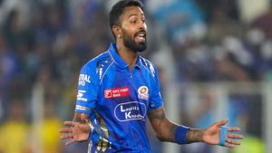   IPL 2025: ഹാര്‍ദിക്കിനെ ടീം ചതിക്കുന്നു, ബൗളര്‍മാരുടെ നീക്കം സംശയകരം! മുംബൈ ഫാന്‍സ് കലിപ്പില്‍