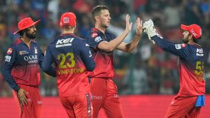   IPL 2025: ക്രുണാലല്ല, ആര്‍സിബിയെ ജയിപ്പിച്ചത് ഹെയ്‌സല്‍വുഡ്! ആ വിക്കറ്റാണ് കളി മാറ്റിയത്
