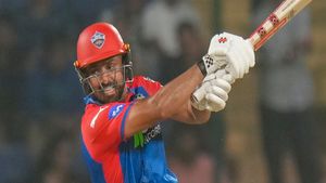     IPL 2025: ഒരു അവസരം കൂടി തരൂ, കരുണ്‍ നായര്‍ അന്ന് ചോദിച്ചു; പഴയ ട്വീറ്റ് വൈറല്‍