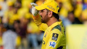     IPL 2025: ധോണിയെ പുറത്താക്കൂ, സിഎസ്‌കെയ്ക്ക് തിരിച്ചുവരാന്‍ ഒറ്റവഴി! ഈ പ്രശ്‌നം പരിഹരിക്കണം