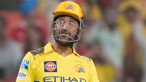   IPL 2025: ഇതിലും ഭേദം റുതുരാജ്, ധോണി സിഎസ്‌കെയെ തകര്‍ക്കുന്നു! രൂക്ഷ വിമര്‍ശനം
