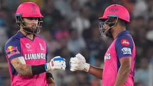   IPL 2025: സഞ്ജുവിന് വീണ്ടും പരിക്ക്, രാജസ്ഥാന് എട്ടിന്റെ പണി! പരാഗ് വീണ്ടും നായകനാവുമോ?