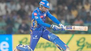 IPL 2025: തിലകിനു പകരം സാന്റ്‌നറോ? പൊള്ളാര്‍ഡെങ്കില്‍ ഓക്കെ!! മണ്ടത്തരം, ഹാര്‍ദിക്ക് കുരുക്കില്‍