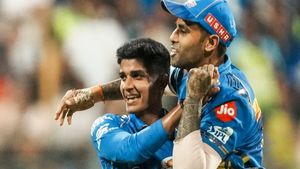 IPL 2025: ആദ്യ ഓവറില്‍ വിക്കറ്റ്, എന്നിട്ടും വിഘ്‌നേഷിനെ പുറത്താക്കി! ഹാര്‍ദിക് ദുരന്തം- വിമര്‍ശനം