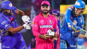    IPL 2025: ഇതെന്ത് ക്യാപ്റ്റന്‍സി? വലിയ മണ്ടത്തരം കാട്ടി പരാഗ്; മുംബൈക്ക് വെടിക്കെട്ട് തുടക്കം