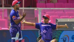    IPL 2025: രാജസ്ഥാനില്‍ തുടരണോ? ഈ 3 താരങ്ങളെ ടീമിലെത്തിക്കൂ! സഞ്ജു ആവശ്യപ്പെടുക ഇവരെ