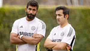 IND vs ENG: ഡ്രസിങ് റൂമില്‍ 'പൊട്ടിത്തെറിച്ച്' ബുംറ!! മറുപടിയില്ലാതെ ഗംഭീര്‍, കാരണം രണ്ടിലൊന്ന്?