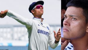 IND vs ENG: രണ്ടോവറിനിടെ ഇംഗ്ലണ്ടിനെ 2 തവണ 'സഹായിച്ച്' ജയ്‌സ്വാള്‍!! വന്‍ ദുരന്തം, വിമര്‍ശനം