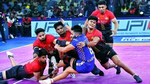 PKL 2025: 38 മല്‍സരം പിന്നിട്ടു, തലപ്പത്താര്? റെയ്ഡ് & ടാക്കിള്‍ പോയിന്റാര്‍ക്ക്, അറിയാം