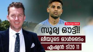 രോഹിത്- കോലി ഓപ്പണിങ്, നയിക്കാന്‍ ധോണി; സൂര്യക്കു പകരം പാക് താരം!! ലീയുടെ ഏഷ്യന്‍  11