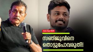 Asia Cup 2025: ഗില്ലിനെ മാറ്റിക്കോ, സഞ്ജുവിനെ 'തൊട്ടു കളിക്കേണ്ട' !! കാരണം ശാസ്ത്രി പറയും