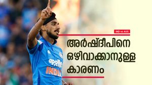 IND vs AUS: അര്‍ഷ്ദീപിനെ വെറുതെ ഒഴിവാക്കിയതല്ല.. കാരണമുണ്ട്, ഒന്നല്ല... മൂന്നെണ്ണം!