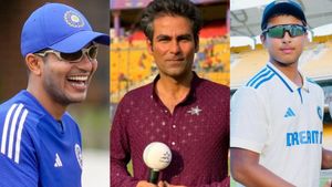 ഗില്ലും വൈഭവുമല്ല, വീരുവിന്റെ 319 റണ്‍സ് റെക്കോര്‍ഡ് തകര്‍ക്കുക അവന്‍!! പ്രവചിച്ച് കൈഫ്