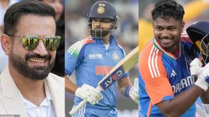 IND vs AUS: ശ്രേയസ് എന്താണ് കാണിക്കുന്നത്? സഞ്ജുവിന് ചാന്‍സ് കൊടുക്കൂ!! ആഞ്ഞടിച്ച് ഇര്‍ഫാന്‍