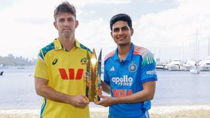 300ഉം സേഫല്ല!! സിഡ്‌നിയില്‍ ആദ്യം ബാറ്റിങെങ്കില്‍ ഇന്ത്യ എത്ര റണ്ണെടുക്കണം? ശരിക്കും പെട്ടു