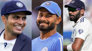 IND vs SA: സൂപ്പര്‍ താരം ഔട്ട്!! റിഷഭ് റിട്ടേണ്‍സ്, ലോകകപ്പ് ഹീറോയും; അടുത്ത ടെസ്റ്റിന് ഈ ടീം