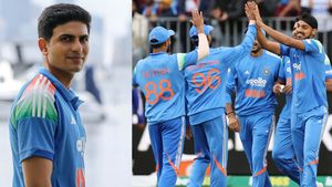 IND vs AUS: വന്‍ ഫ്‌ളോപ്പടക്കം 2 പേര്‍ ഔട്ട്!! തുറുപ്പുചീട്ട് തിരിച്ചെത്തും; രണ്ടാമങ്കത്തില്‍ ഈ 11