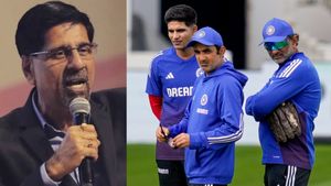 IND vs AUS: എവിടെ അവന്‍? ടീം കോമ്പിനേഷന്‍ ദുരന്തം !! കലിപ്പില്‍ ശ്രീകാന്ത്, 11 മാറ്റണം