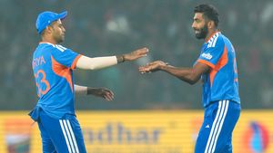 IND vs SA: അതു ഔട്ടല്ല!! എന്നിട്ടും മലയാളി അംപയര്‍ ഔട്ട് വിധിച്ചതെന്ത്? കാരണമിങ്ങനെ