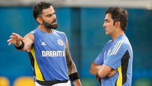 IND vs SA: ഗംഭീറിനെ അപമാനിച്ച് കോലി!! ഞെട്ടിത്തരിച്ച് കോച്ച്, സംഭവമറിയാം; വീഡിയോ വൈറല്‍