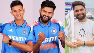 IND vs SA: ജയ്‌സ്വാള്‍- റുതു ഓപ്പണിങ്!! ശ്രേയസ് നയിക്കും, തഴയപ്പെട്ടവരുടെ കിടു ടി20 11