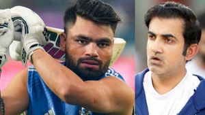 ശരാശരി 136!! റണ്‍സ് 408, റിങ്കു പൊളിയല്ലേ? പക്ഷെ ഗംഭീര്‍ ആ മണ്ടത്തരം ചെയ്യരുത്