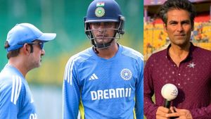 ഗില്ലിനും അവനും വെവ്വേറെ നിയമം? ഗംഭീര്‍ കാണിച്ചത് വന്‍ പക്ഷപാതം!! കൈഫ് കലിപ്പില്‍